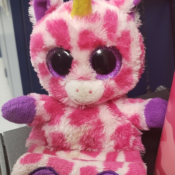 Meet your Posher, Monica - Picture 3 of 3